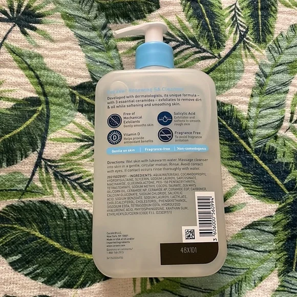 Cereve Renewing SA cleanser - Picture 2 of 2